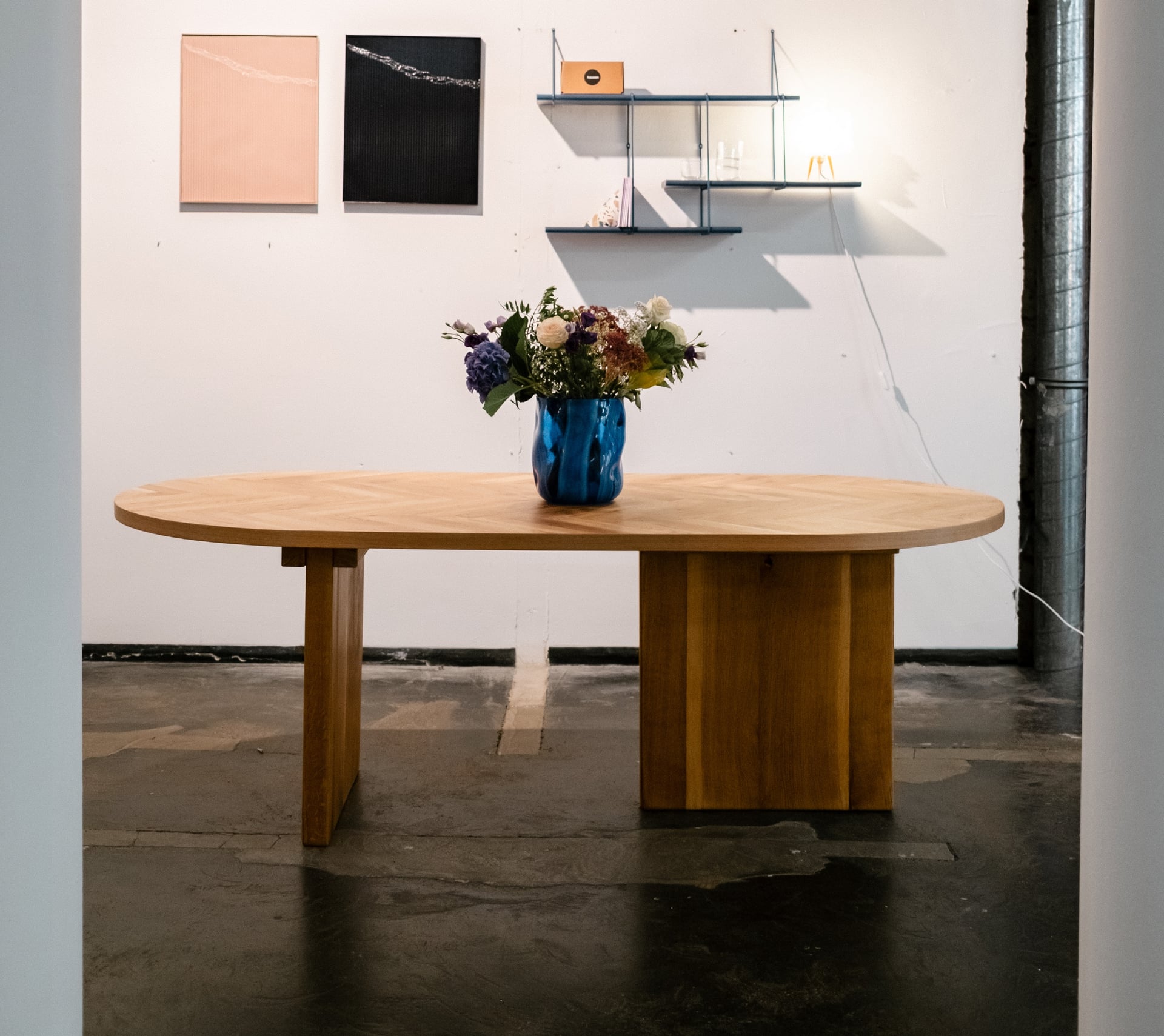 OVal - Handcrafted wooden table